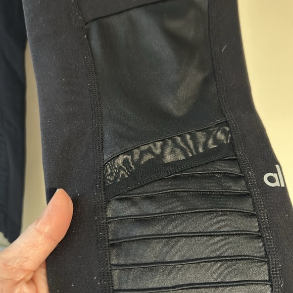 Alo Yoga moto leggings black size XS - Picture 3 of 9